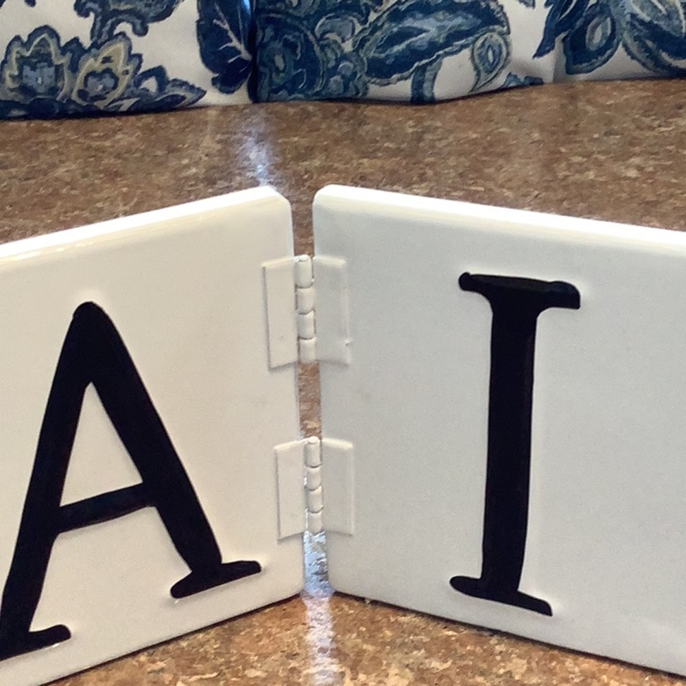 WHITE AND BLACK (FAITH) DECORATIVE TILES - Picture 2 of 4